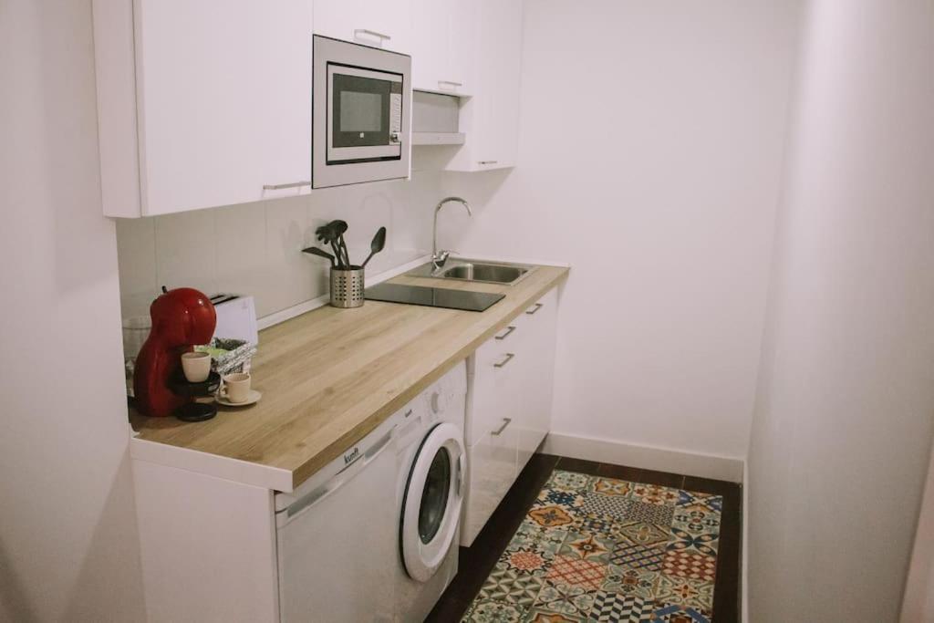 Precioso Apartamento Junto Al Casco Historico Malaga Exterior photo